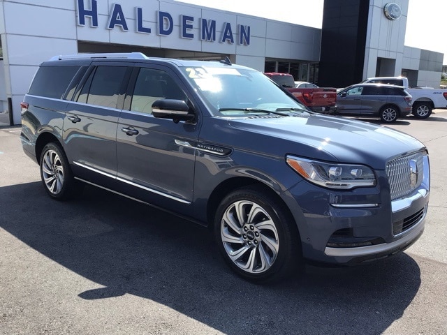 2023 Lincoln Navigator L