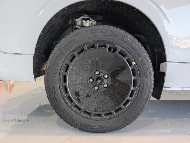 New 2025 Oxford White Ford Lobo™ image 33