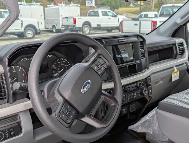 2026 Ford F-350 Super Duty Chassis Cab XL - Photo 43