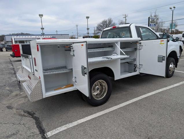 2026 Ford F-350 Super Duty Chassis Cab XL - Photo 37