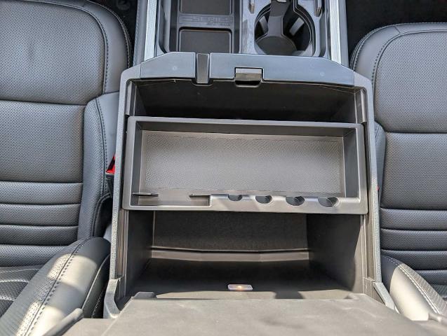 New 2026 Star White Metallic Tri-Coat Ford F-250® Platinum® image 49