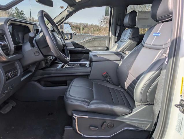 New 2026 Star White Metallic Tri-Coat Ford F-250® Platinum® image 38