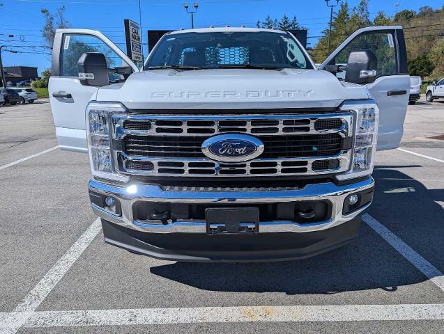 New 2026 Oxford White Ford F-350® XL image 51