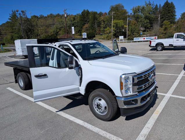 New 2026 Oxford White Ford F-350® XL image 52