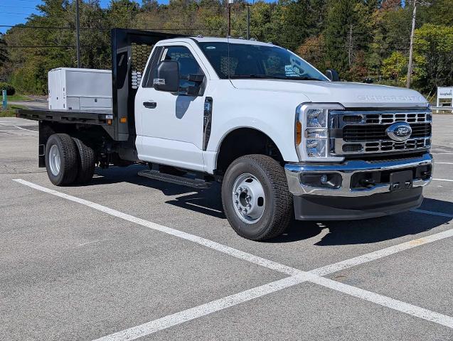New 2026 Oxford White Ford F-350® XL image 42