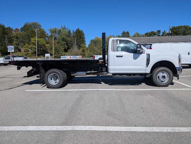 New 2026 Oxford White Ford F-350® XL image 43
