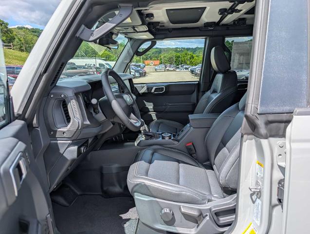 New 2026 Avalanche Gray Ford Badlands® image 35