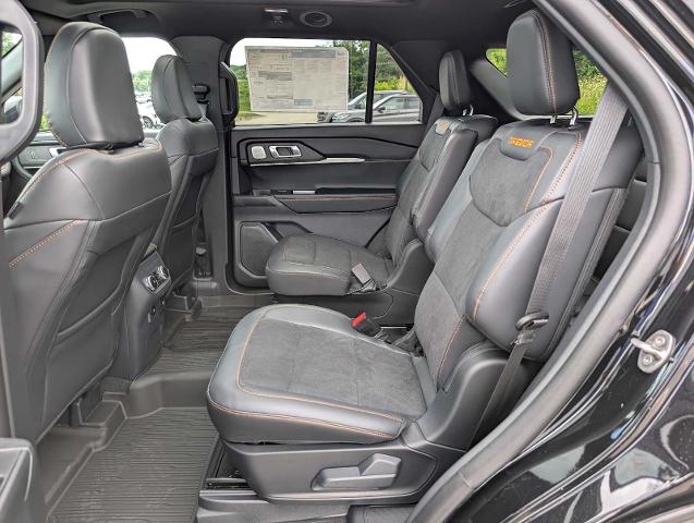 New 2026 Agate Black Metallic Ford Tremor® image 53