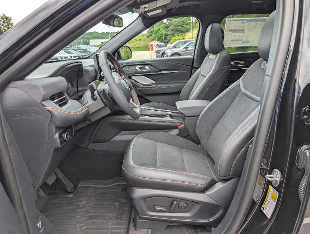 New 2026 Agate Black Metallic Ford Tremor® image 39
