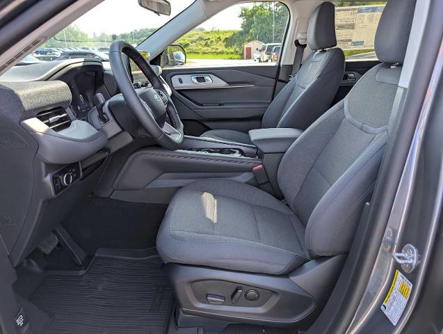 New 2026 Carbonized Gray Metallic Ford Active image 35
