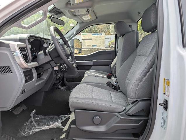 New 2026 Oxford White Ford F-250® XL image 35