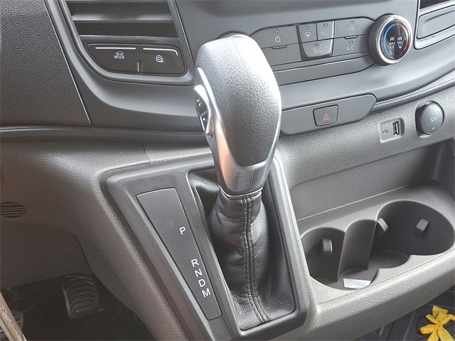 Transit Van 350 High Roof w/148-inch WB
