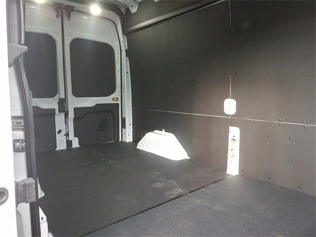 Transit Van 350 High Roof w/148-inch WB