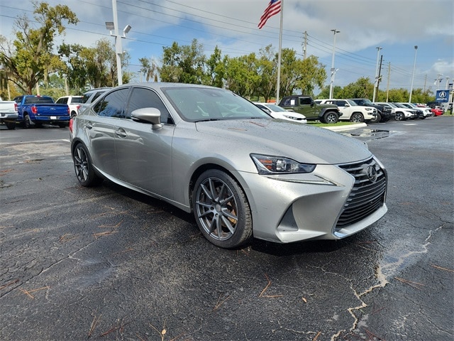 2017 Lexus IS