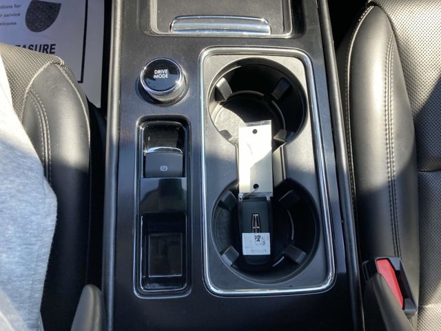 Vehicle Image 28
