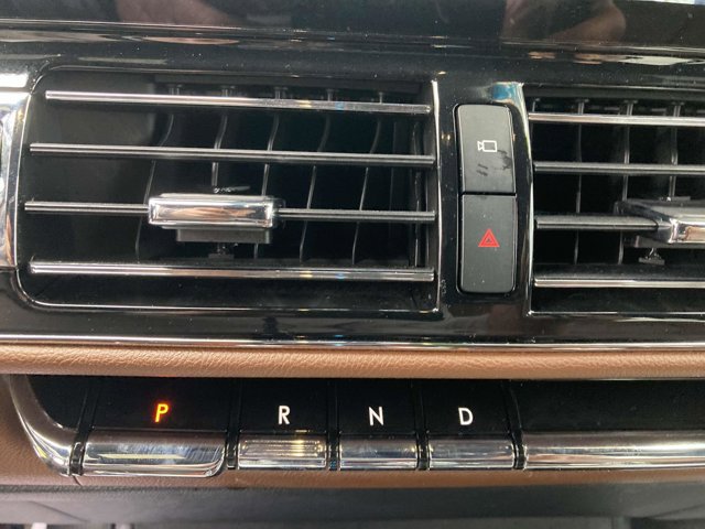 Vehicle Image 28