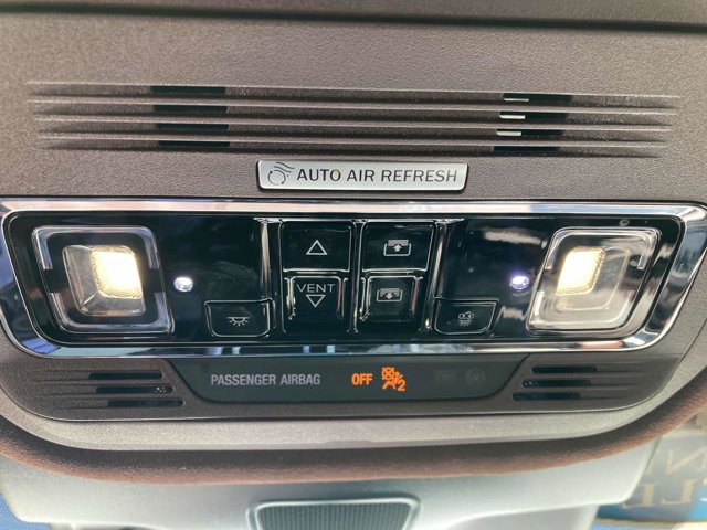 Vehicle Image 32