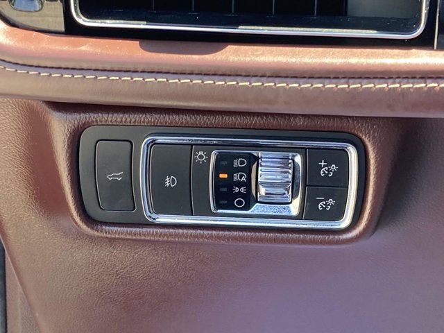 Vehicle Image 33