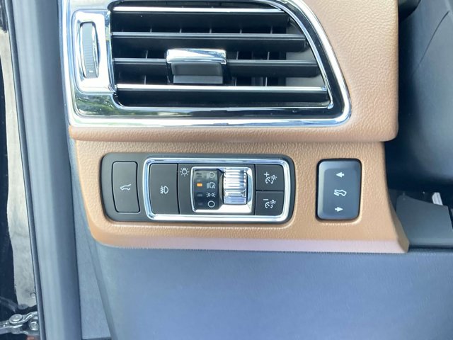 Vehicle Image 33