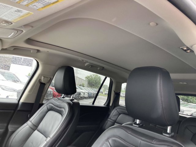 Vehicle Image 23