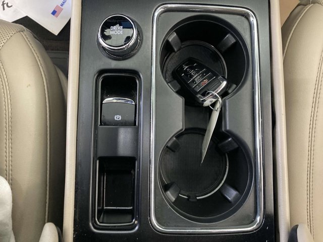 Vehicle Image 26