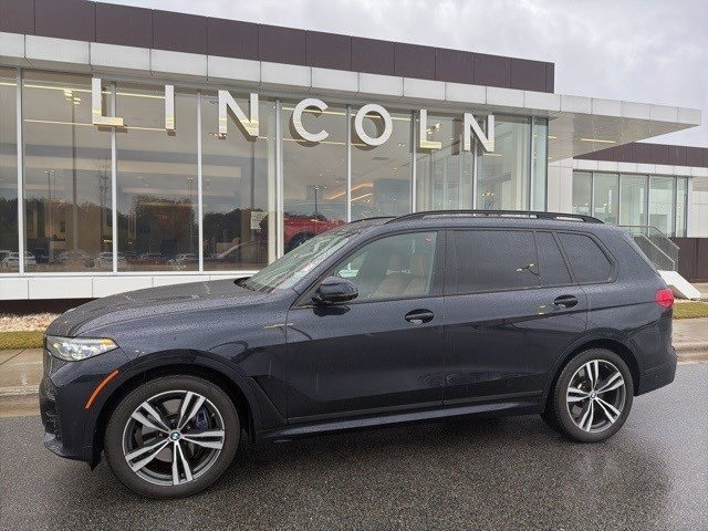 2022 BMW X7