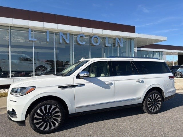2022 Lincoln Navigator L