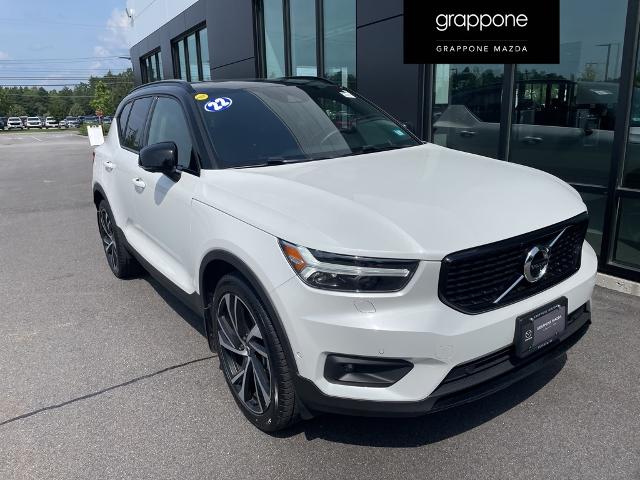 2022 Volvo XC40