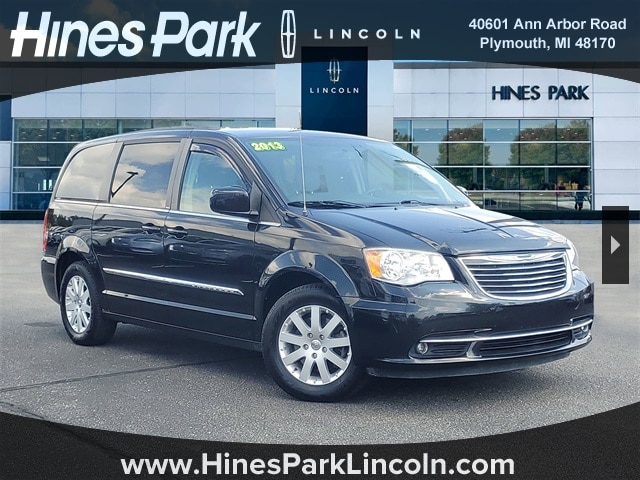 2013 Chrysler Town and Country Touring