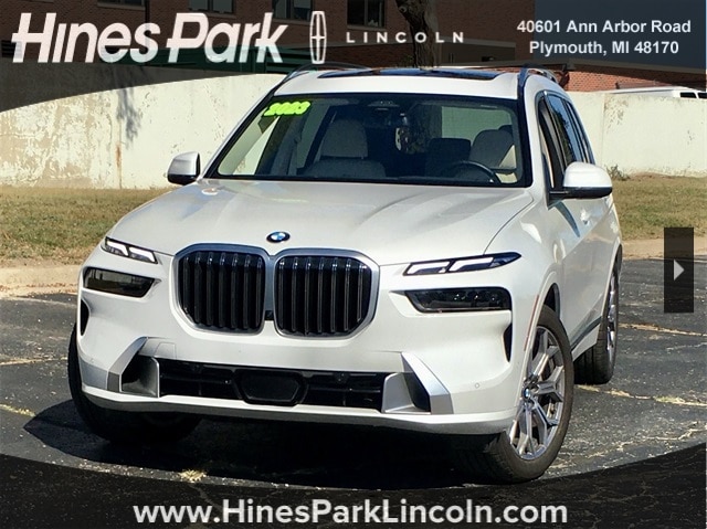 2023 BMW X7