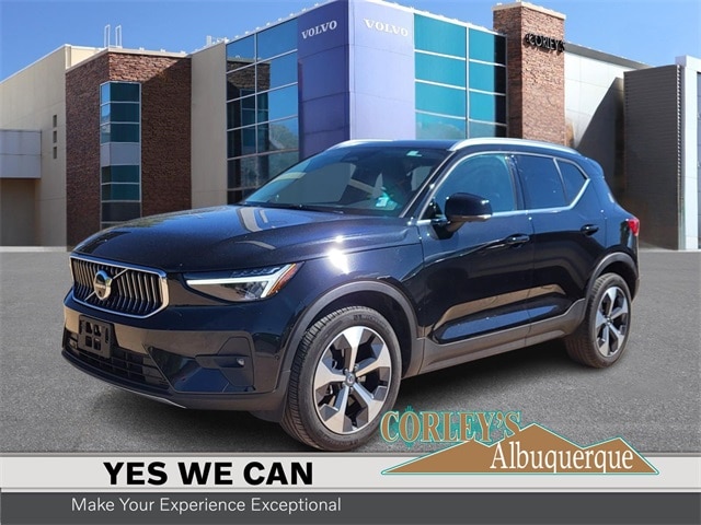 2025 Volvo XC40