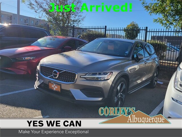 2020 Volvo V60 Cross Country