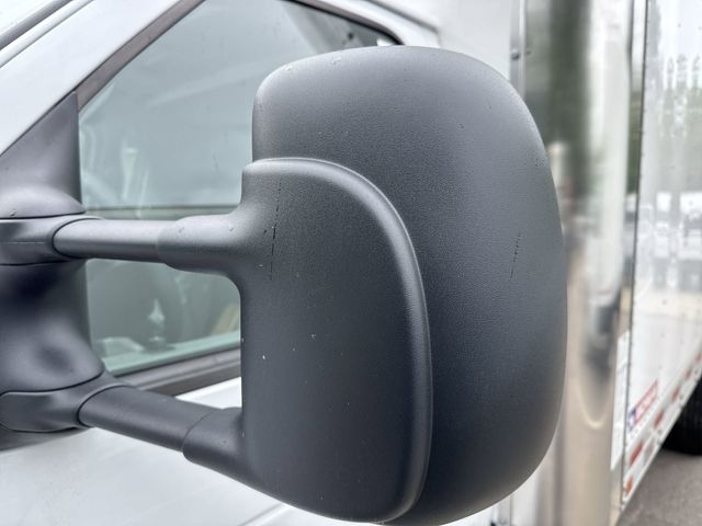 New 2027 Oxford White Ford E-350 SRW image 43