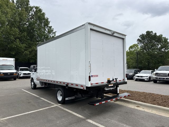 New 2027 Oxford White Ford E-350 SRW image 37