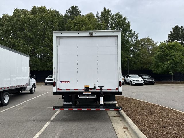 New 2027 Oxford White Ford E-350 SRW image 38