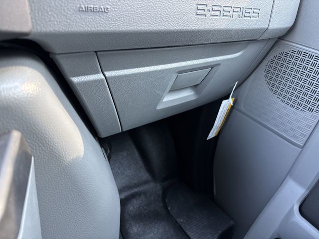 New 2026 Oxford White Ford E-350 SRW image 27