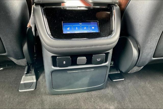 Vehicle Image 35