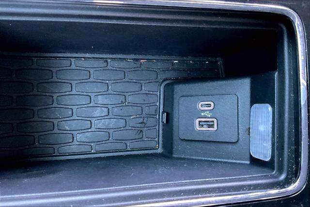 Vehicle Image 34