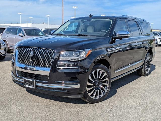 2023 Lincoln Navigator L