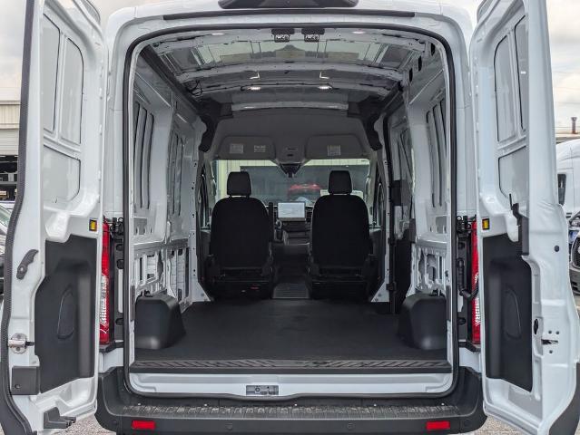 New 2026 Oxford White Ford Base image 41