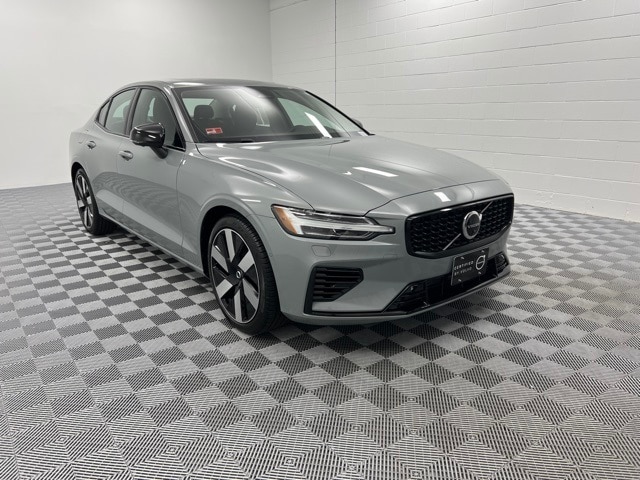 2024 Volvo S60 Recharge Plug-in Hybrid
