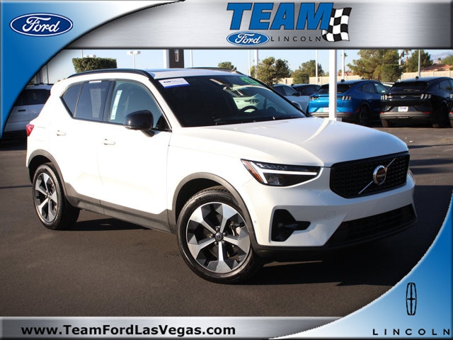 2023 Volvo XC40