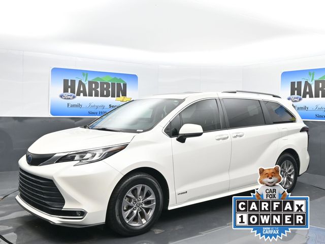 2021 Toyota Sienna XLE