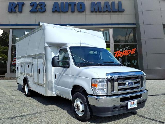 2024 Ford E-Series E-450 SD