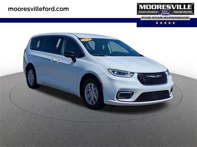 2024 Chrysler Pacifica