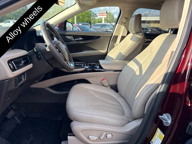 Vehicle Image 14