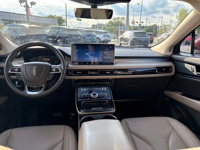 Vehicle Image 17
