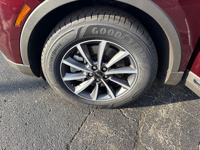 Vehicle Image 30