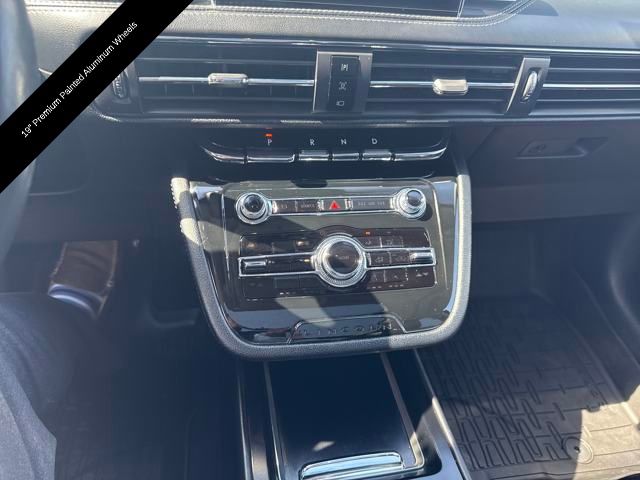 Vehicle Image 22