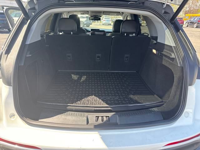 Vehicle Image 28